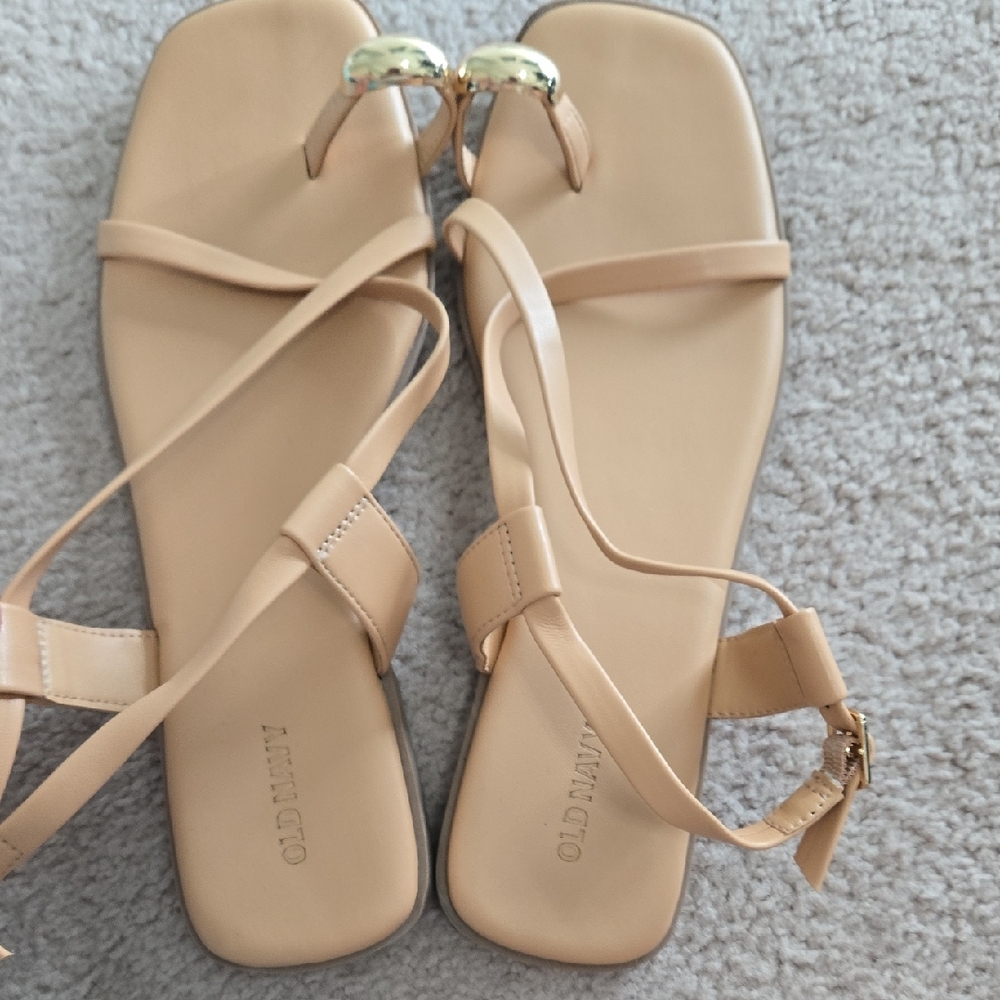 Old Navy Nude Tan Strappy Toe-Post Sandals